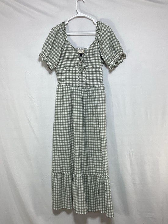 Universal Thread Dresses & Skirts - Universal Thread Medium Sage Green Gingham Maxi Dress